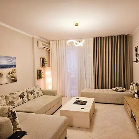 Aria's 3